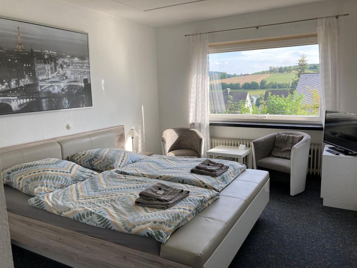 Bed & Breakfast Weisser Stein Schmallenberg Dış mekan fotoğraf