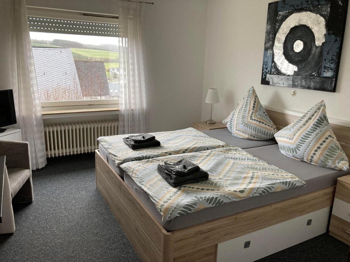 Bed & Breakfast Weisser Stein Schmallenberg Dış mekan fotoğraf